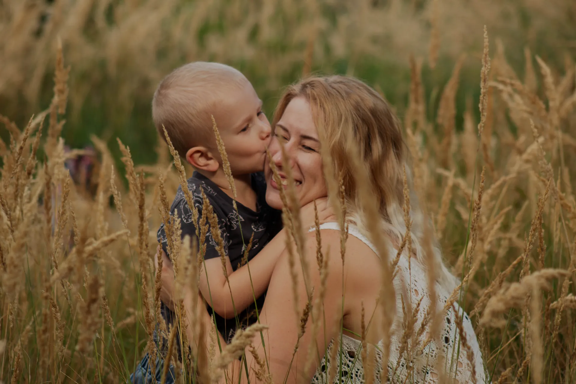 Семейные - Фотограф Александра Бондаренко - Портфолио - /98_client_files/family/0001.webp