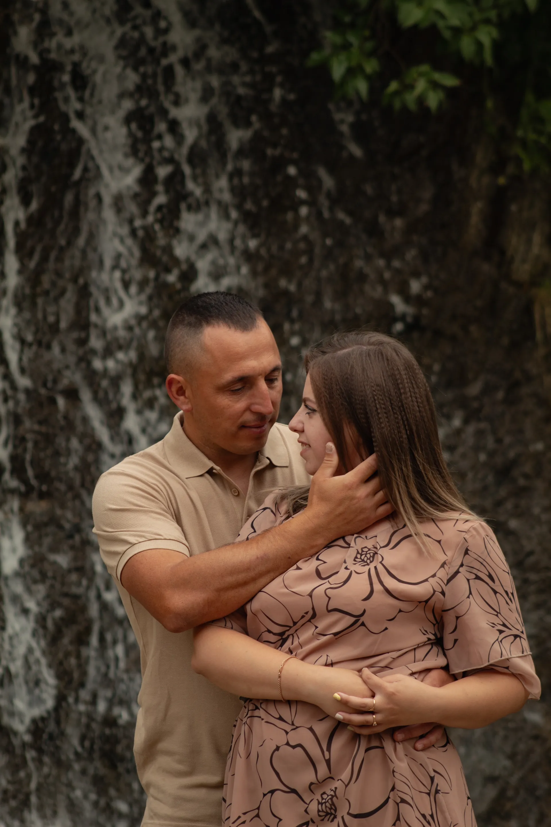 Любовные истории - Фотограф Александра Бондаренко - Портфолио - /98_client_files/love_stories/0011.webp