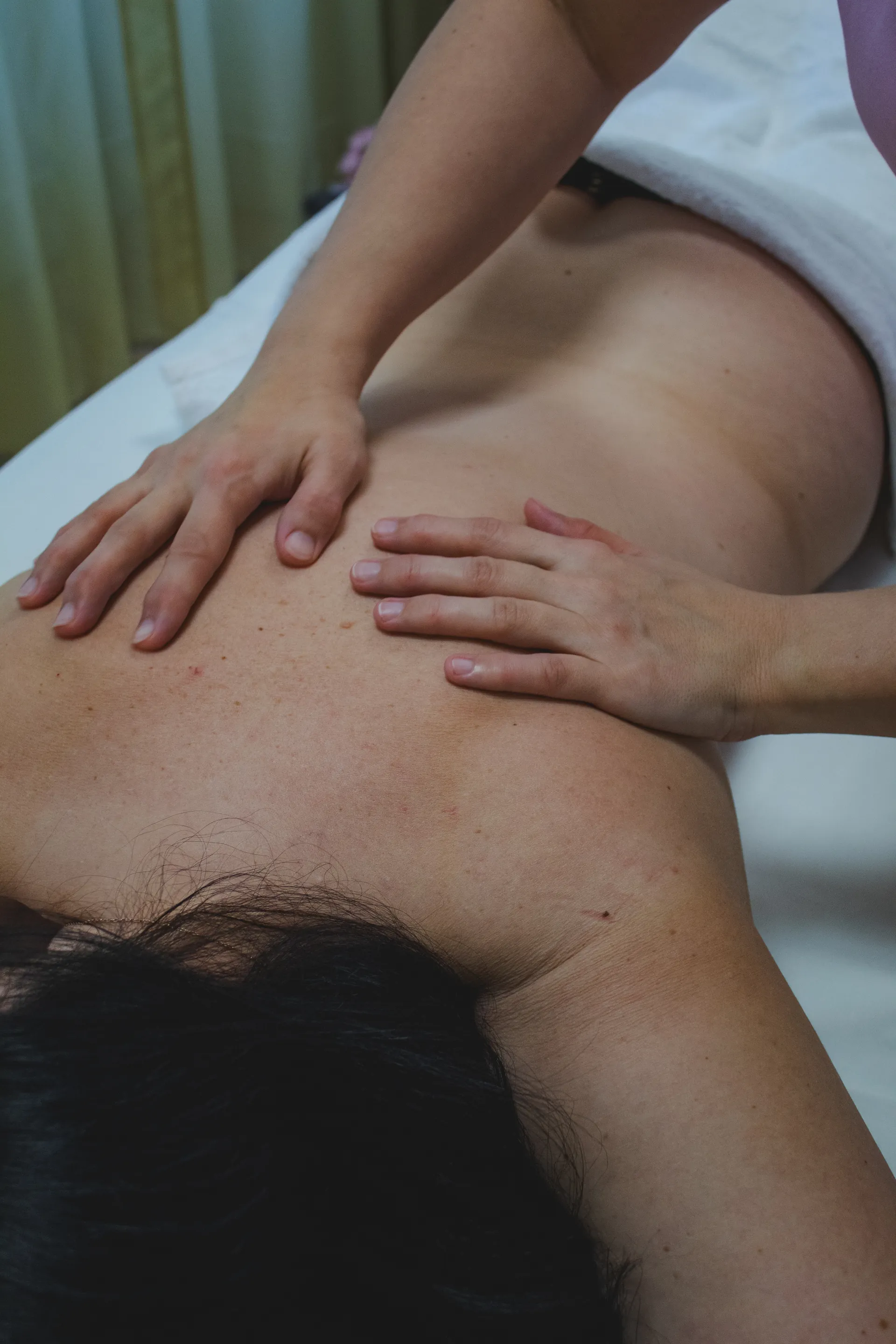 portfolio_page.portfolio_titles.project_massage - Фотограф Александра Бондаренко - Портфолио - /98_client_files/project_massage/0002.webp